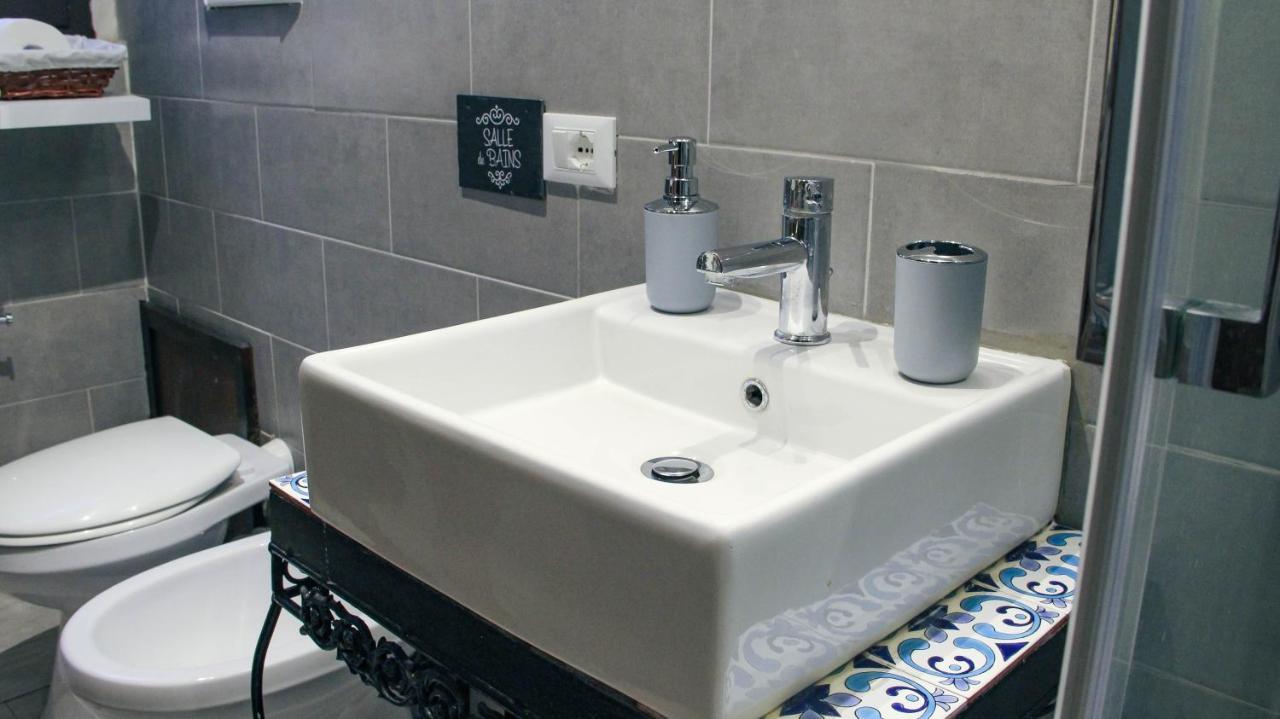 Casa Carolino Apartment Palermo Luaran gambar